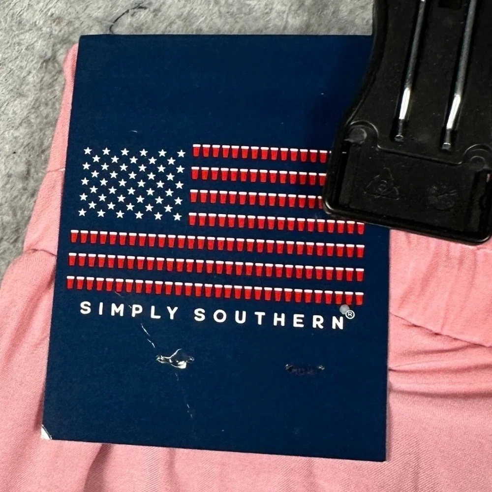 NEW Simply Southern Shorts Mens Large Pink Lined Performance Athletic Stretch